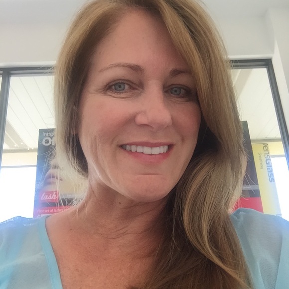 Meet your Posher, Renee - Picture 1 of 1